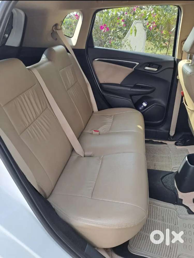 Doctor Driven Honda Jazz Diesel Showroom Track