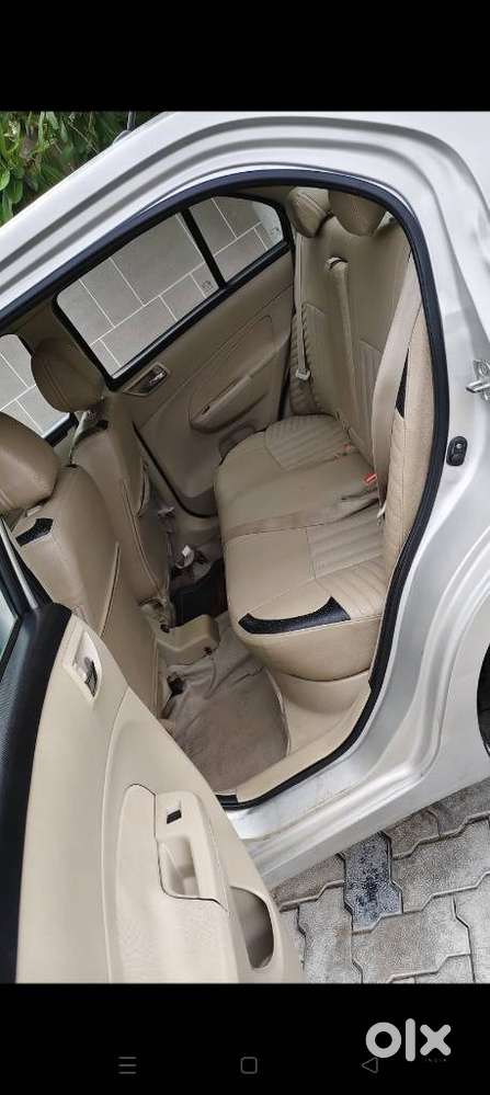 Maruti Suzuki Swift Dzire Vxi Optional, 2016, Petrol