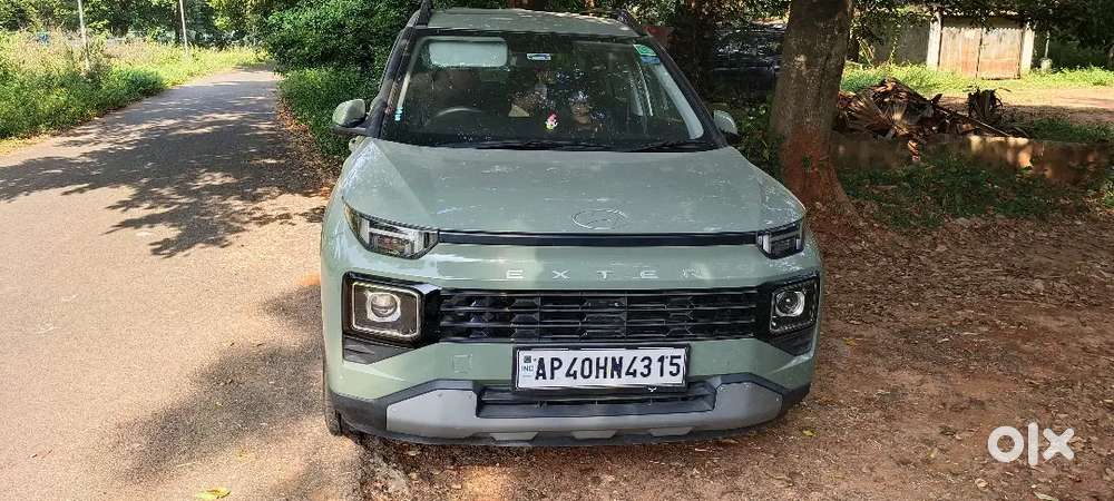 Sunroof Hyundai Exter 2025 Petrol 4000 Km Driven With Annual Toll Pass