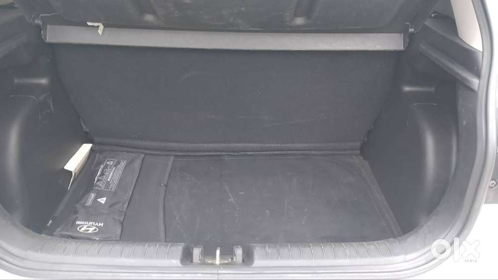 Parsi Owned, Single Hand 2021 Hyundai Venue