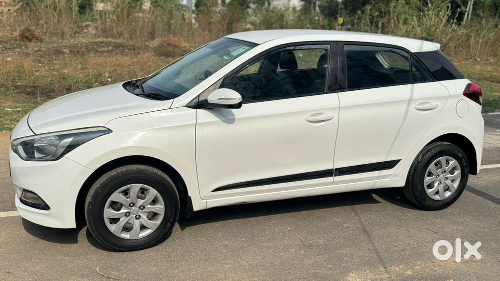 Hyundai Elite I20 Sportz (o) 1.4, 2016, Diesel