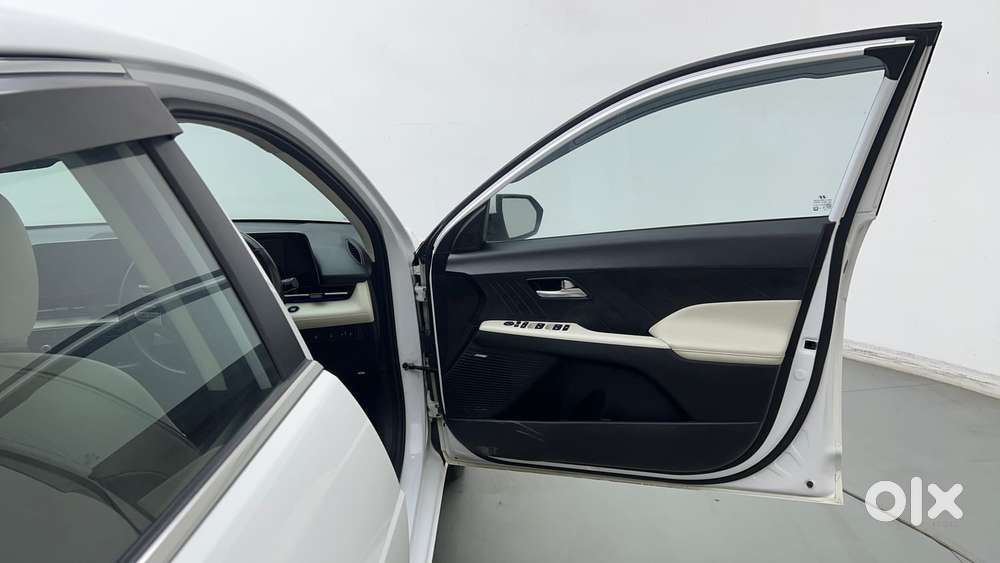 Hyundai Verna 1.5 Sx (o) Petrol Mt, 2023, Petrol