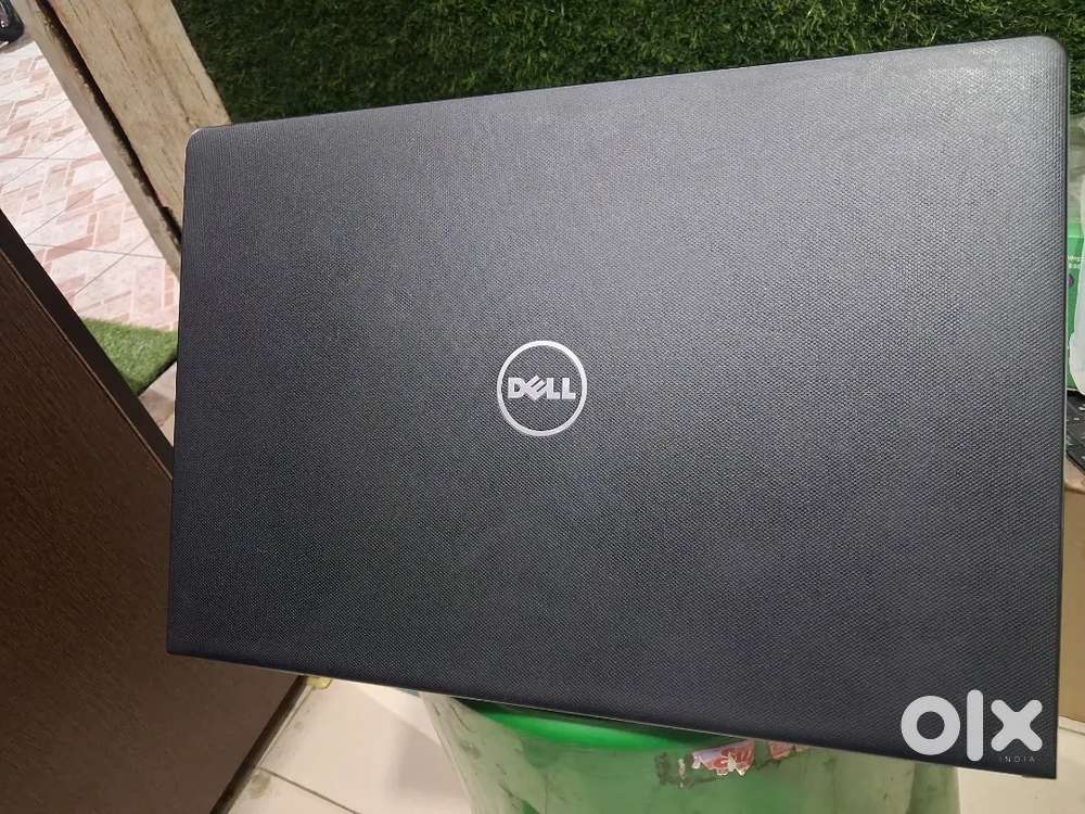 Dell core i5 15.6 inc Laptop Vostro, with Graphinc card in new conditi