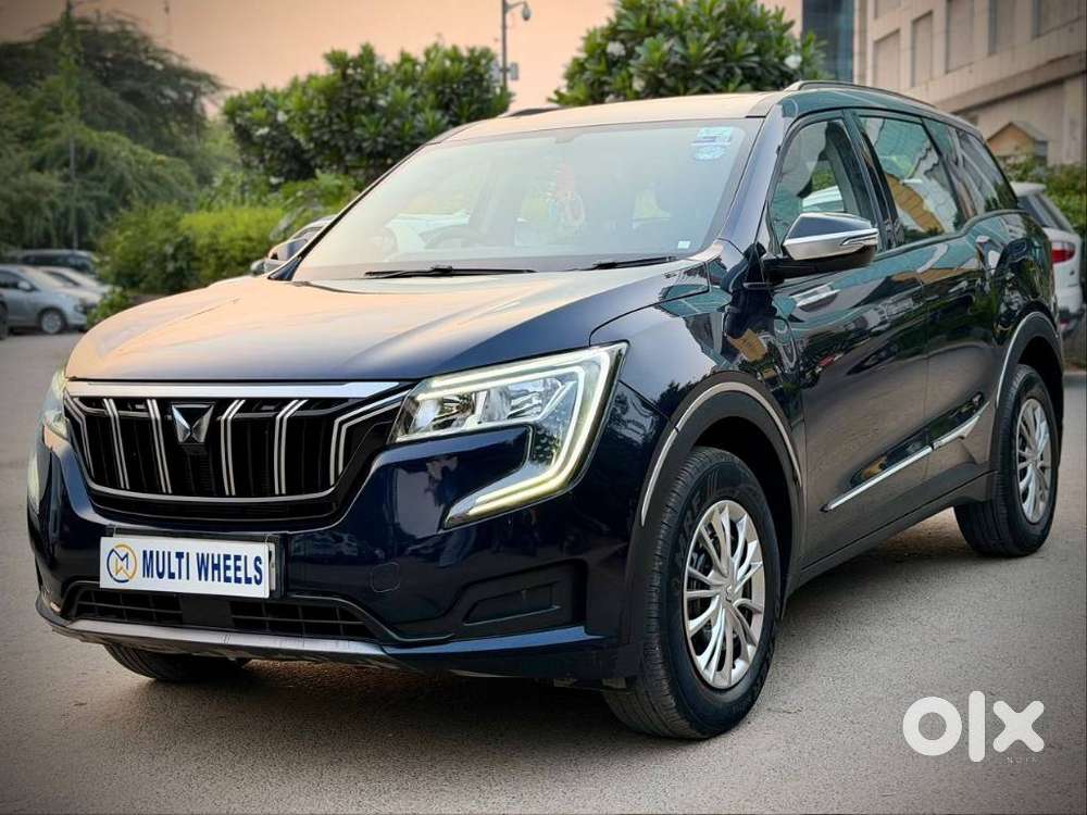 Mahindra Xuv700 2.0 Ax 5 Petrol Mt 7 Str, 2024, Petrol