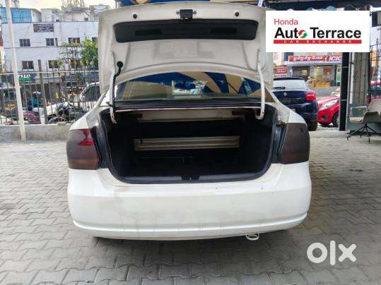Volkswagen Vento Petrol Highline, 2011, Petrol