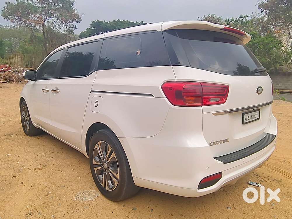 Kia Carnival Premium, 2021, Diesel