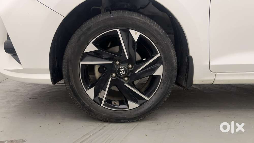 Hyundai Verna 1.5 Sx (o) Vtvt Ivt, 2022, Petrol