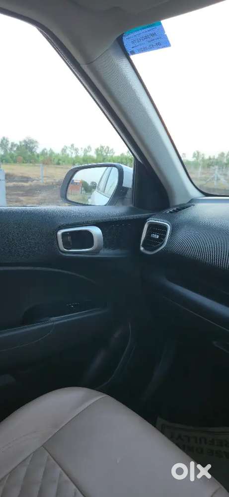 Venue Next To New Condition Lady Doctor Driven