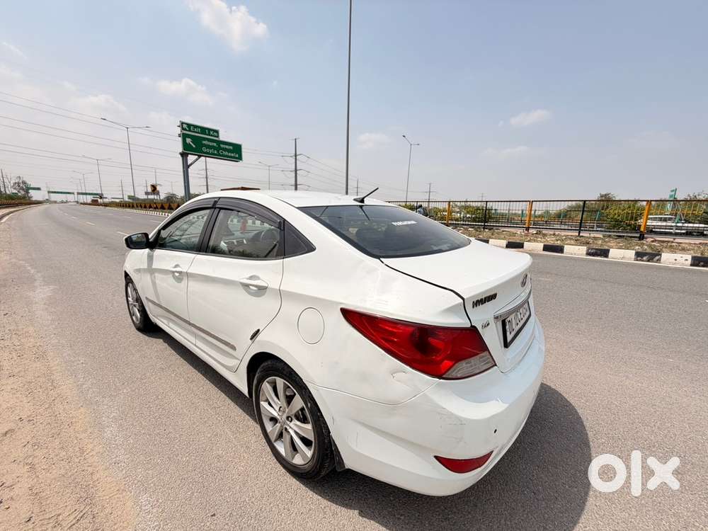 Hyundai Fluidic Verna 2012
