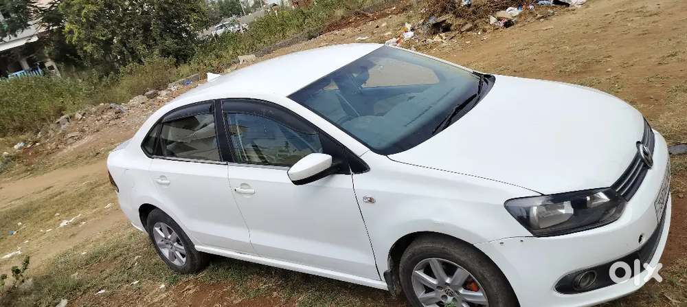 Volkswagen Vento Highline Diesel, White 2014 Manufacturer.