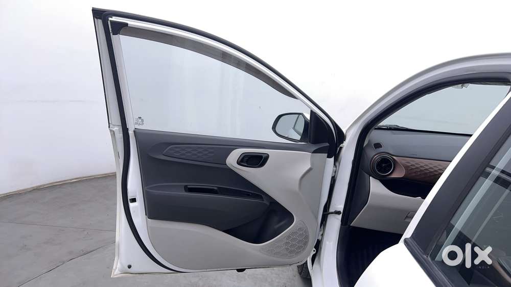 Hyundai Aura [2023-ongoing] 1.2 S Petrol Manual, 2022, Petrol
