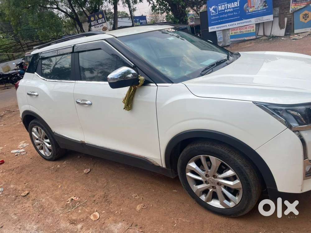 Mahindra Xuv300 2021 Petrol Well Maintained