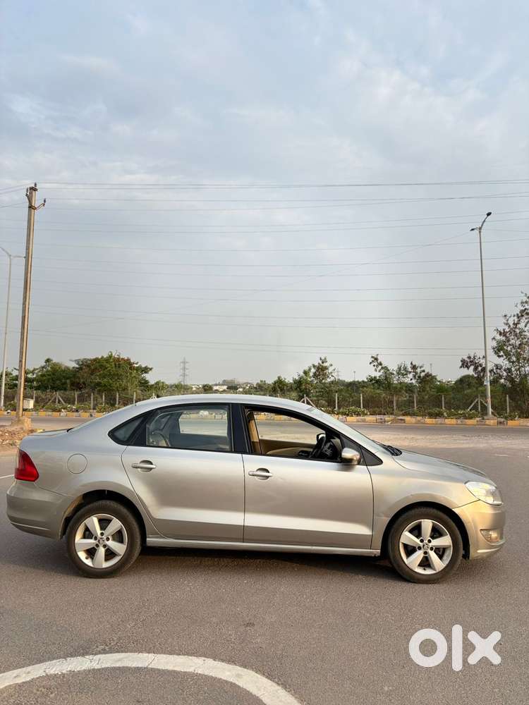 Skoda Rapid 1.5 Elegance Tdi Mt, 2015, Diesel