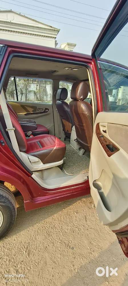 Toyota Innova 2014 Diesel Well Maintained