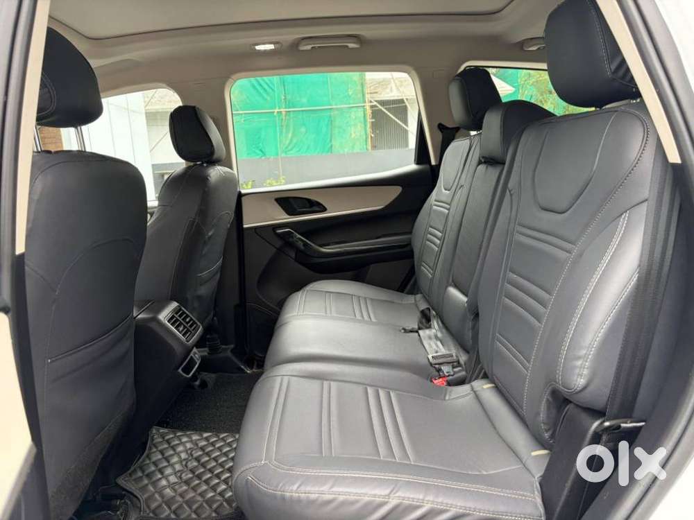 Mahindra Xuv700, 2022, Petrol