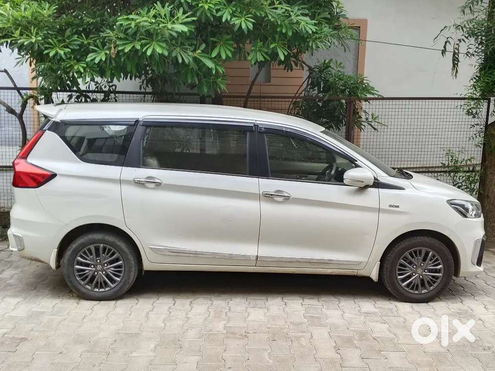 Maruti Suzuki Ertiga Zxi Plus Diesel Automatic 219
