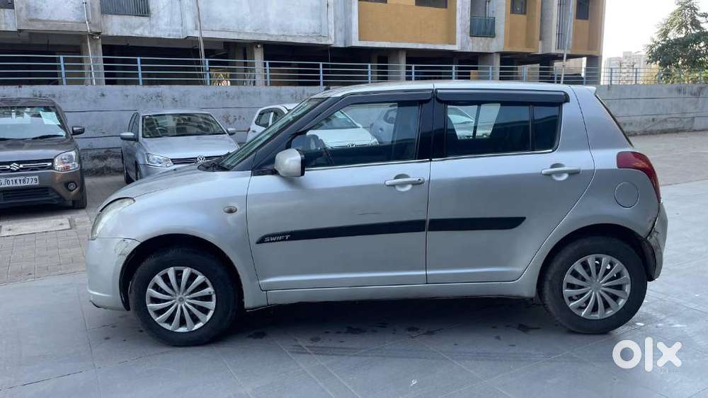 Maruti Suzuki Swift Vxi Optional, 2006, Cng & Hybrids