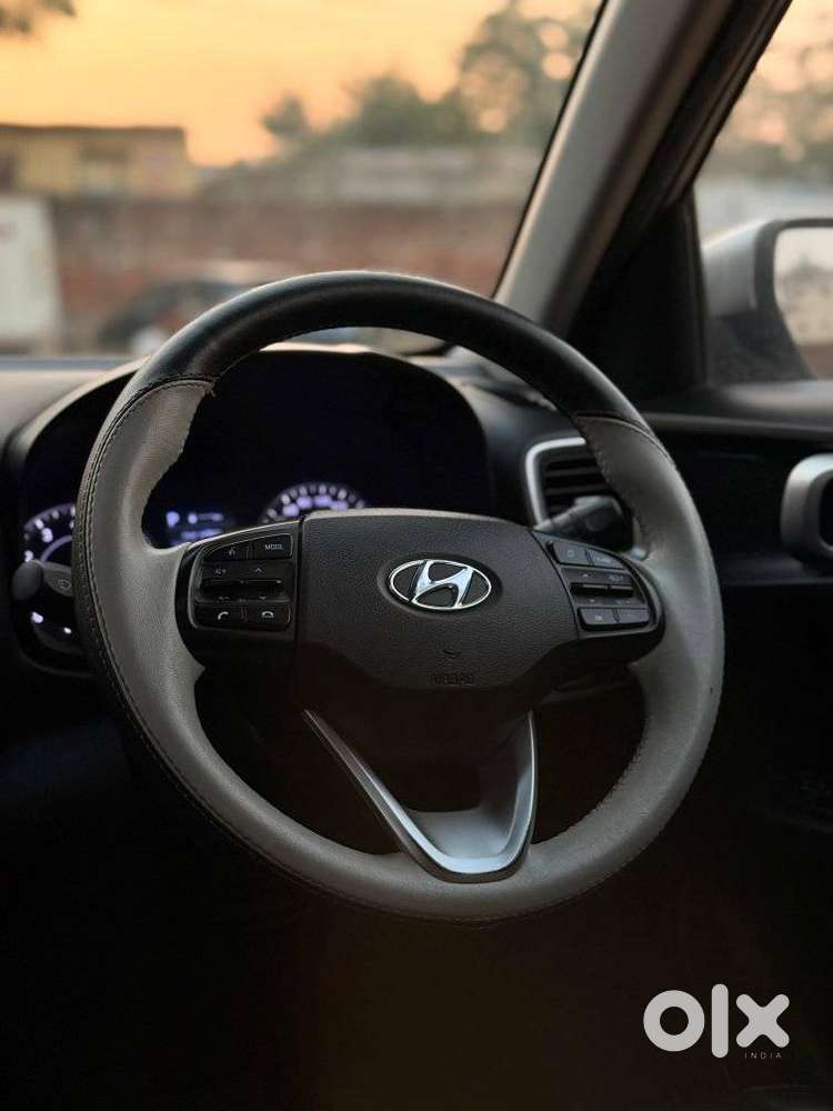 Hyundai Venue Sx+ At, 2019, Petrol