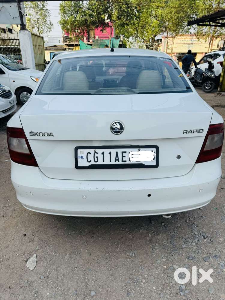 Skoda Rapid 1.6 Mpi Ambition, 2015, Petrol