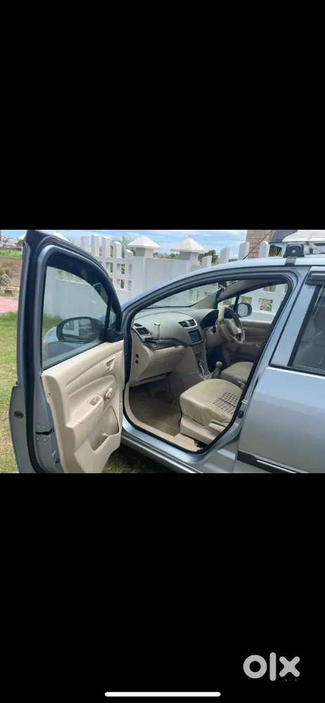Maruti Suzuki Ertiga 2012 Lxi