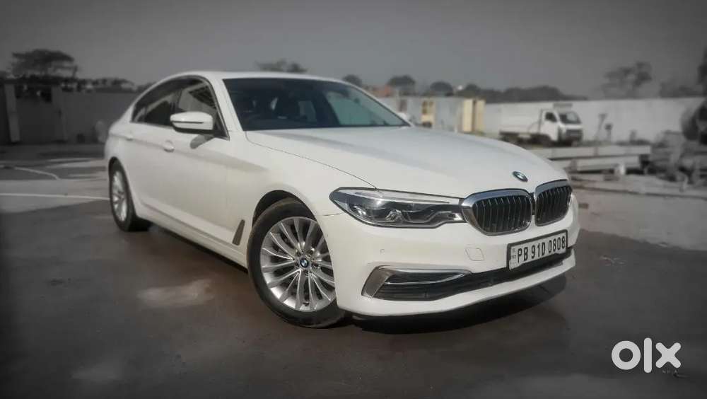 Bmw 5 Series Luxury 2020 With Auto-park Key