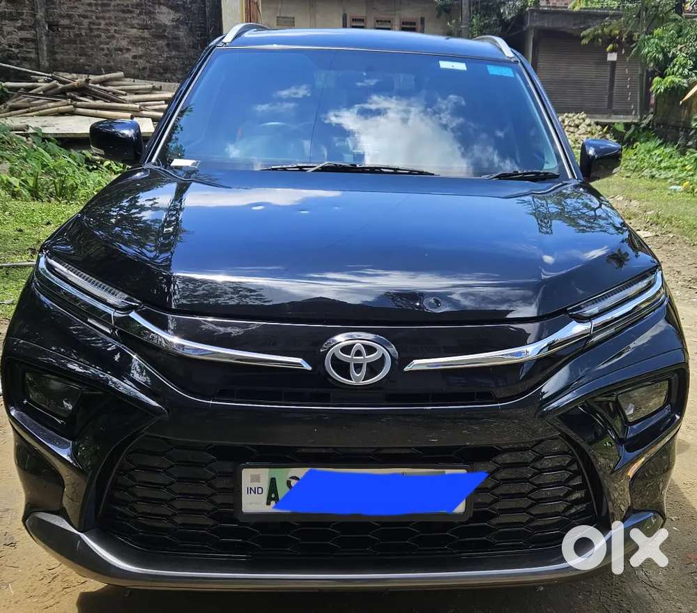 Toyota Urban Cruiser Hyryder 2023 Petrol 32000 Km Driven