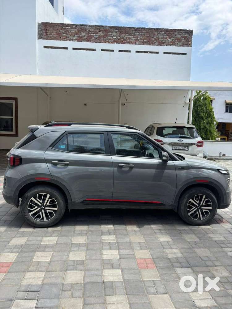 Hyundai Venue N Line 2024 Petrol Well Maintained