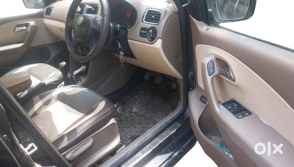 Skoda Rapid Ambition 2012 Petrol Manual