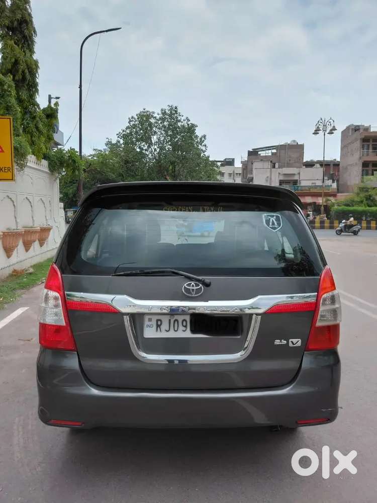 Toyota Innova Diesel 2015