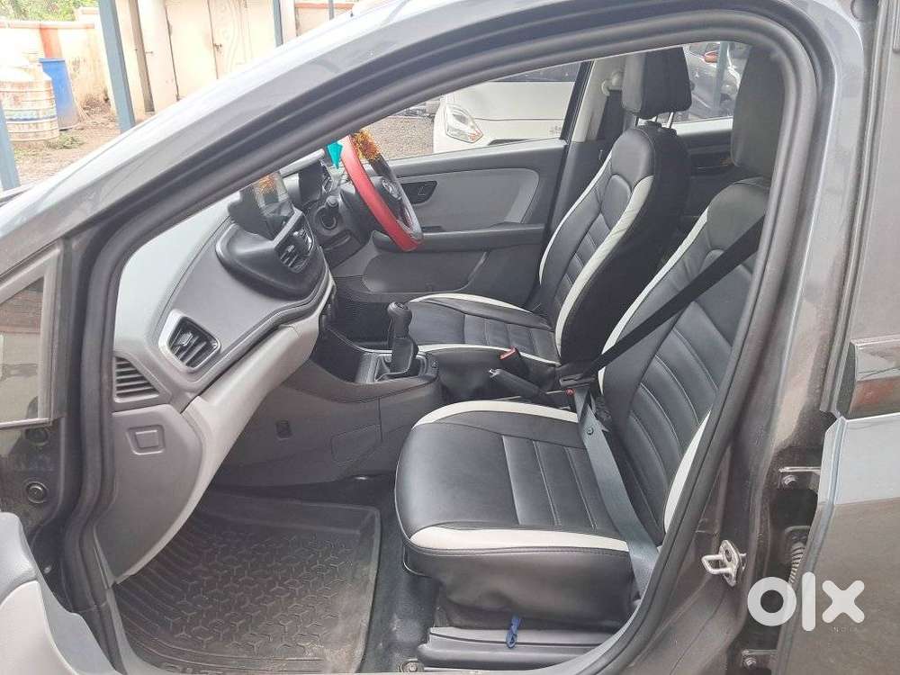 Tata Altroz 1.2 Xe, 2021, Petrol