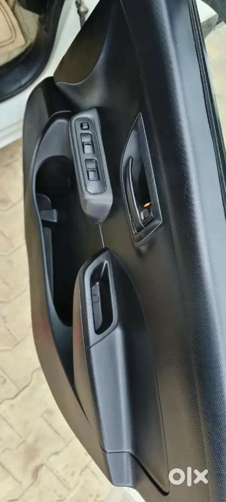 2nd Owner Maruti Swift Lxi 2014