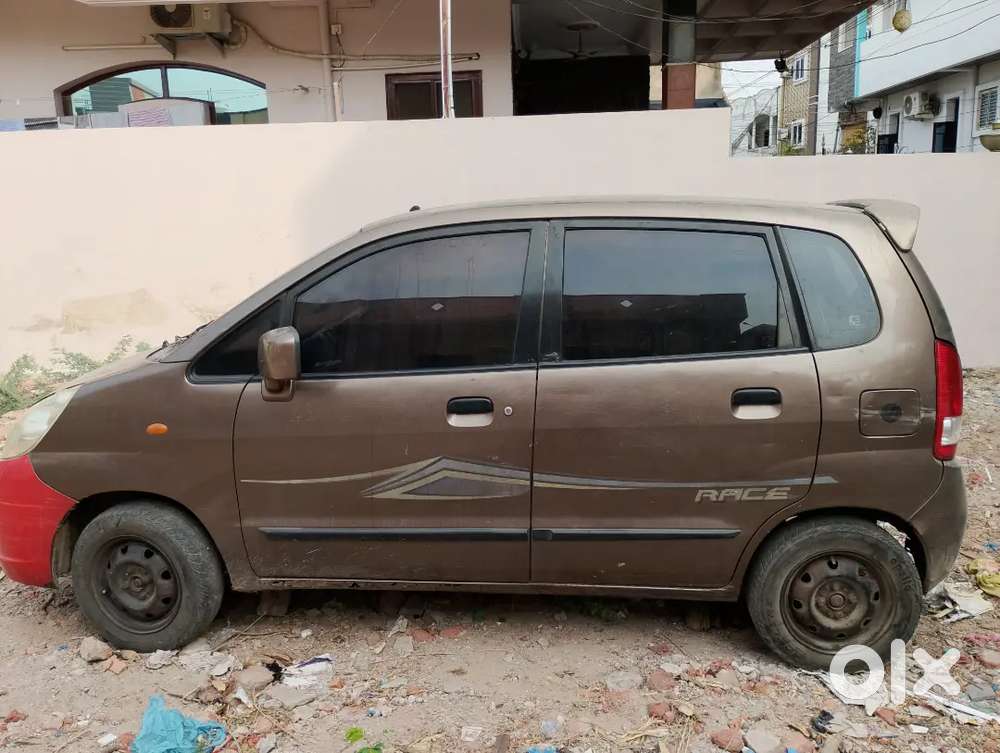 Maruti Suzuki Zen Estilo 2010