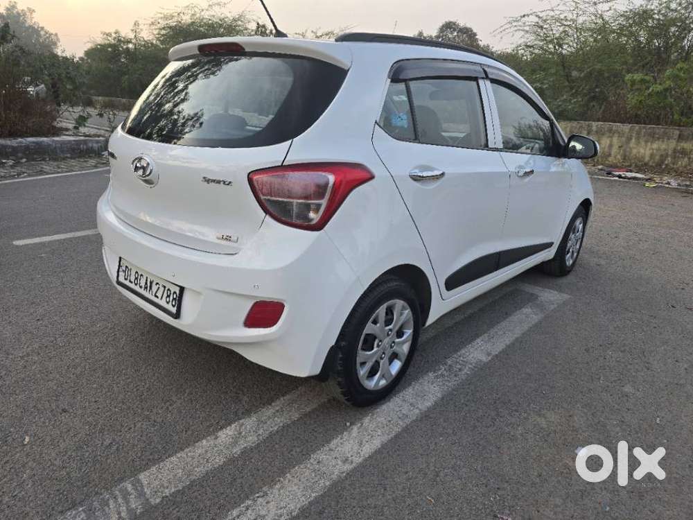 Hyundai Grand I10 2013-2016 Sportz, 2015, Petrol