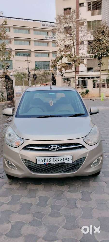 Hyundai I10 Sportz, 2012, Petrol