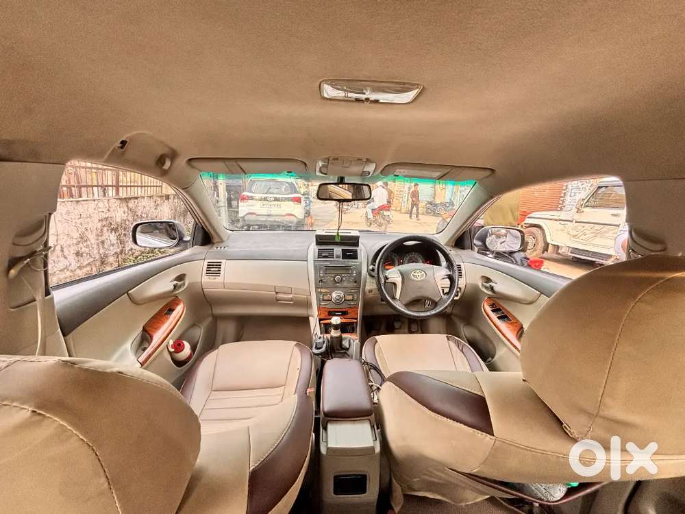 Toyota Corolla Altis 2011 Manual Petrol
