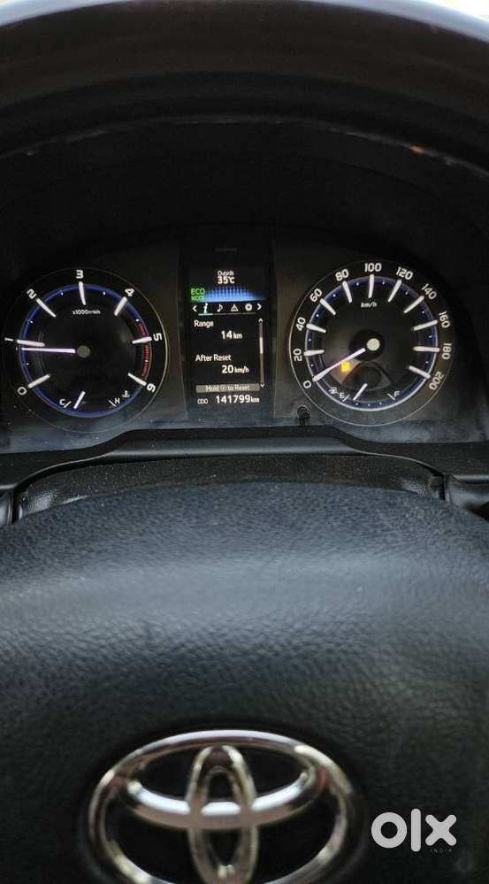 Toyota Innova Crysta 2.4 V, 2017, Diesel