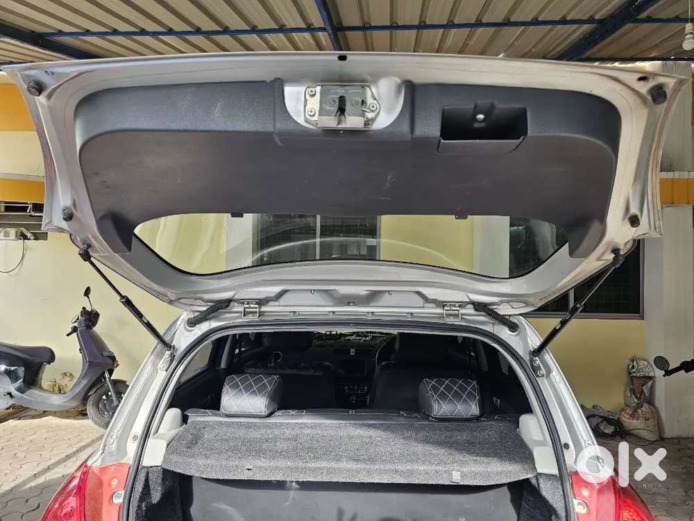 Maruti Suzuki Swift 1.2 2010