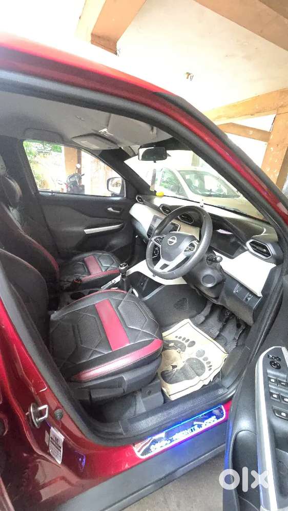 Step Into A Well-maintained Vehicle With The Nissan Magnite Xv