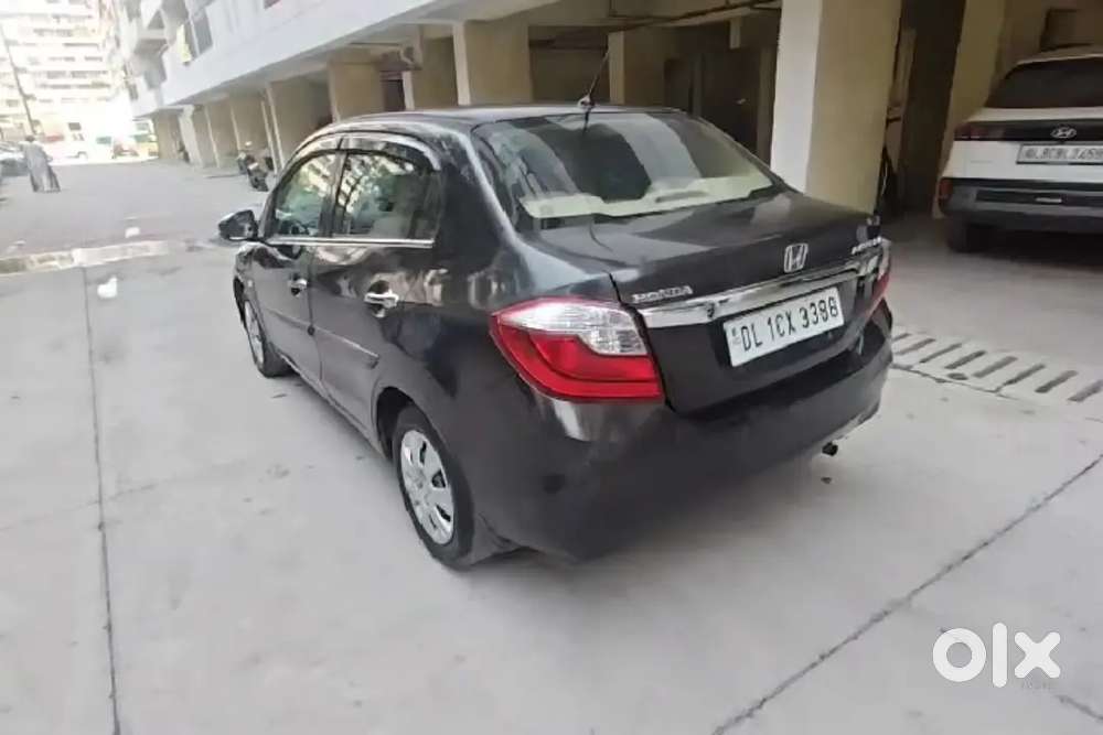 Honda Amaze (less Single Hand Driven)
