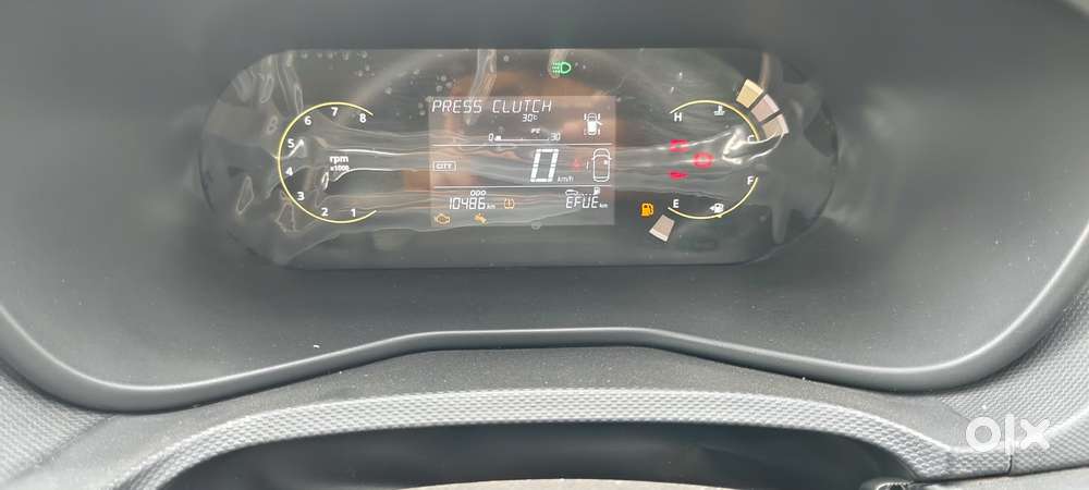 Tata Curvv Creative 1.2 Revotron Petrol 6mt, 2025, Petrol
