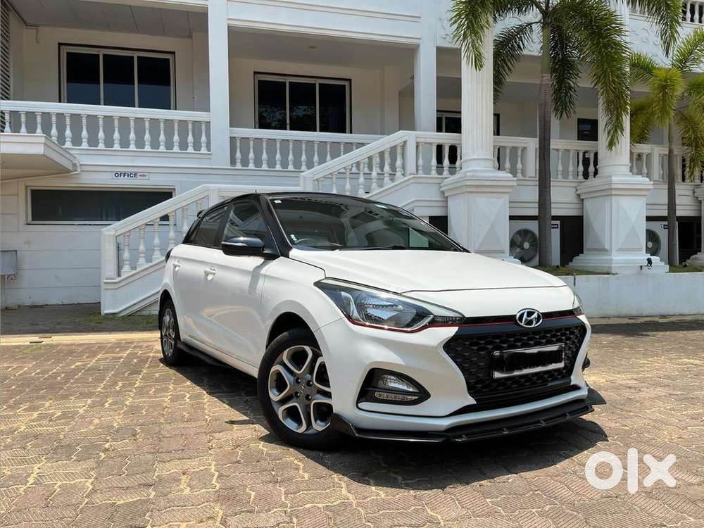 Hyundai I20 Asta Dual Tone  Showroom Maintained  Single Owner