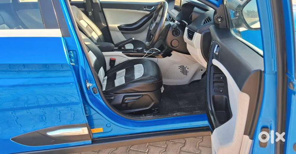 Tata Nexon 1.2 Revotron Xza Plus Dualtone, 2020, Petrol
