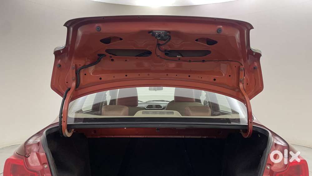 Maruti Suzuki Dzire 1.2 Zxi Amt, 2018, Petrol