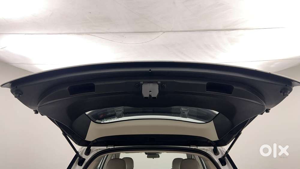 Mahindra Xuv700 2.2 Ax 7 Diesel At Luxury Pack Str, 2022, Diesel