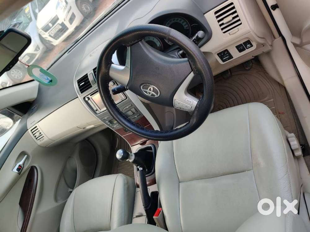 Toyota Corolla Altis, September 2012