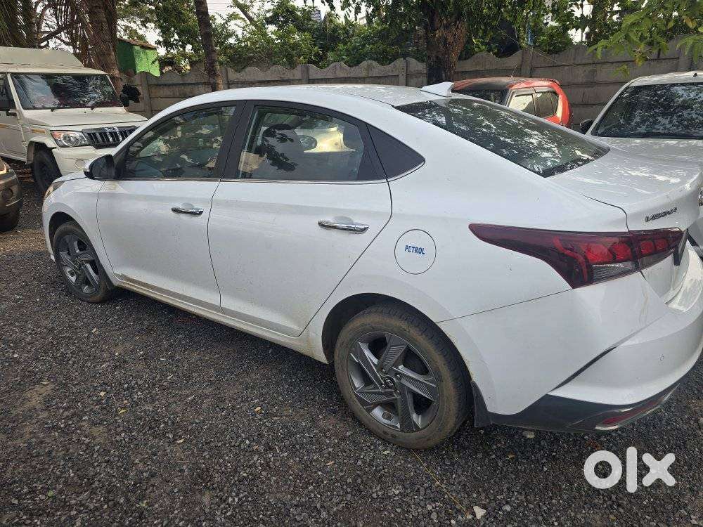 Hyundai Verna 1.5 Sx (o) Vtvt Ivt, 2023, Petrol