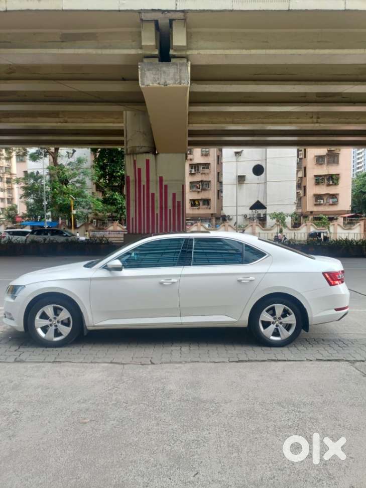 Skoda Superb Style 1.8 Tsi At, 2018, Petrol