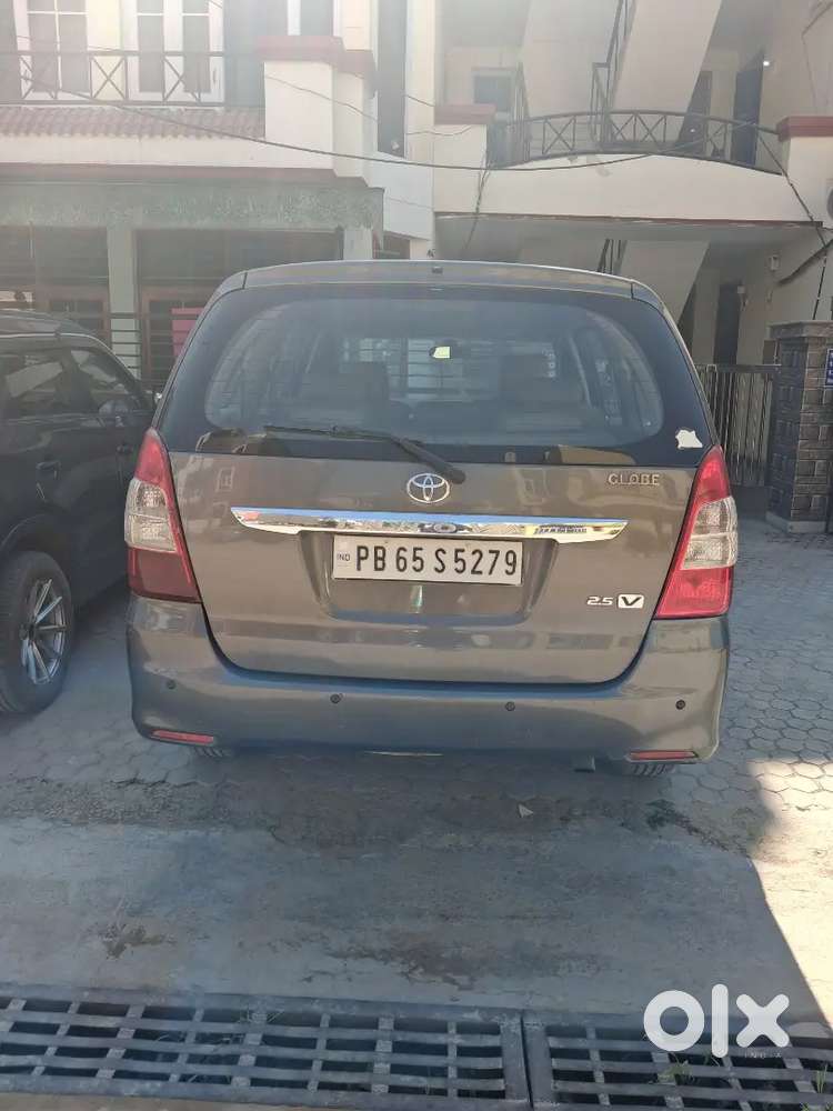 Toyota Innova 2012 Diesel Well Maintained
