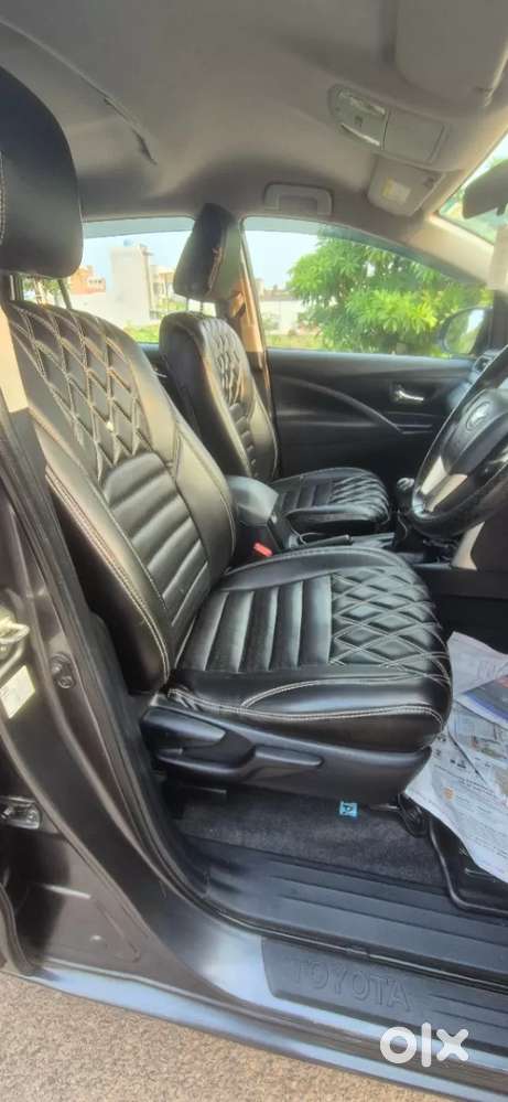 Toyota Innova Crysta 2.4 G Mt 7 Str, 2022, Diesel