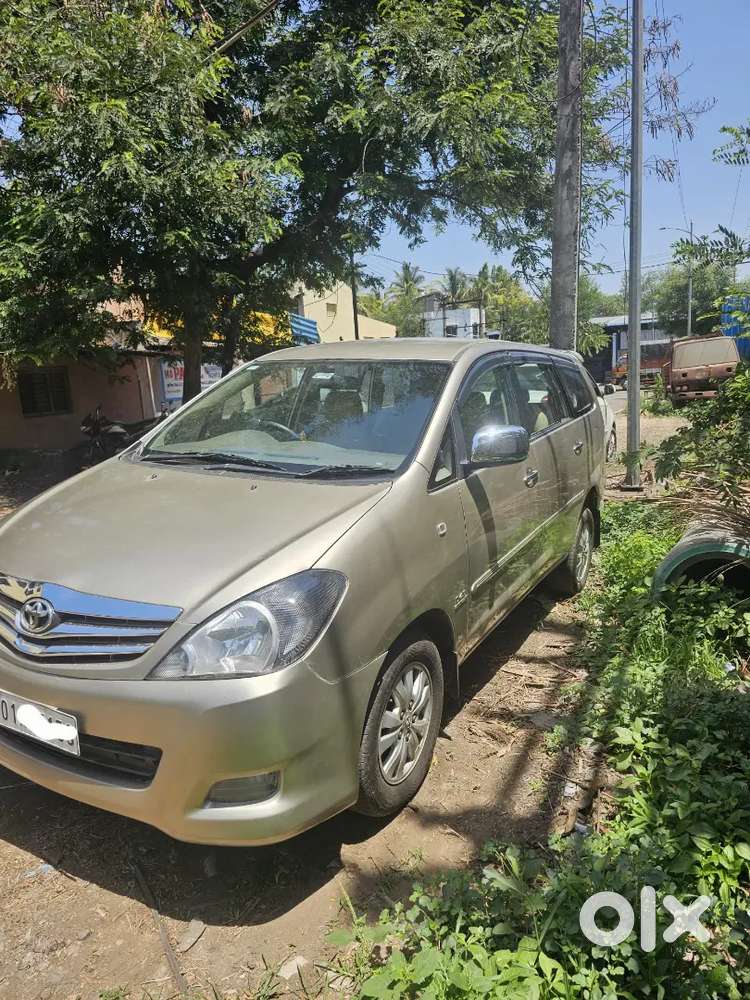 Toyota Innova 2010 Diesel 106000 Km Driven